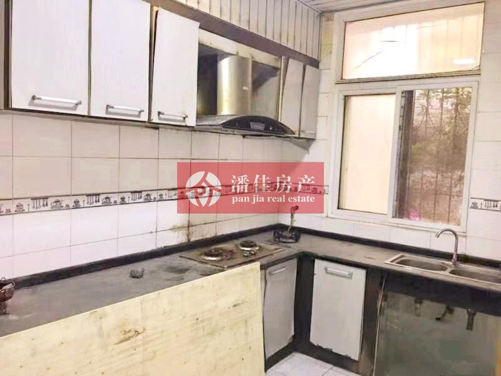 【潘佳房產(chǎn)推薦】【滿二翡翠名都1期137平米中層精裝保持很新帶地暖110萬】