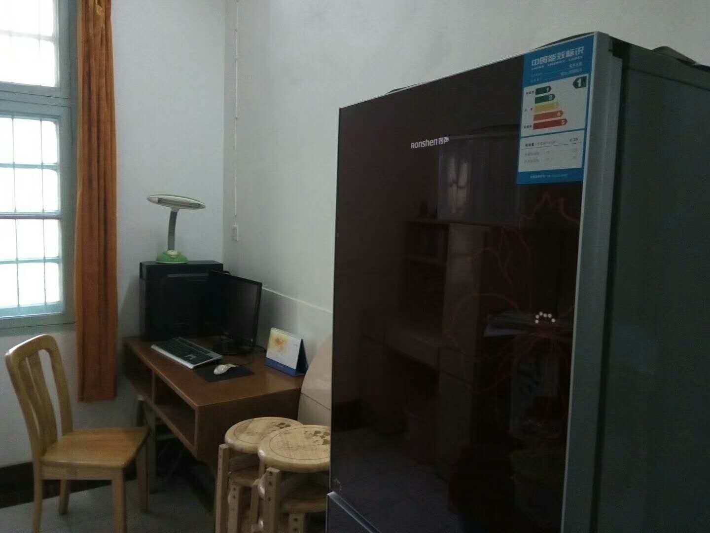 孝感市委大院緊俏優(yōu)質(zhì)三 房+養(yǎng)老房（3室2廳2衛(wèi)）急售