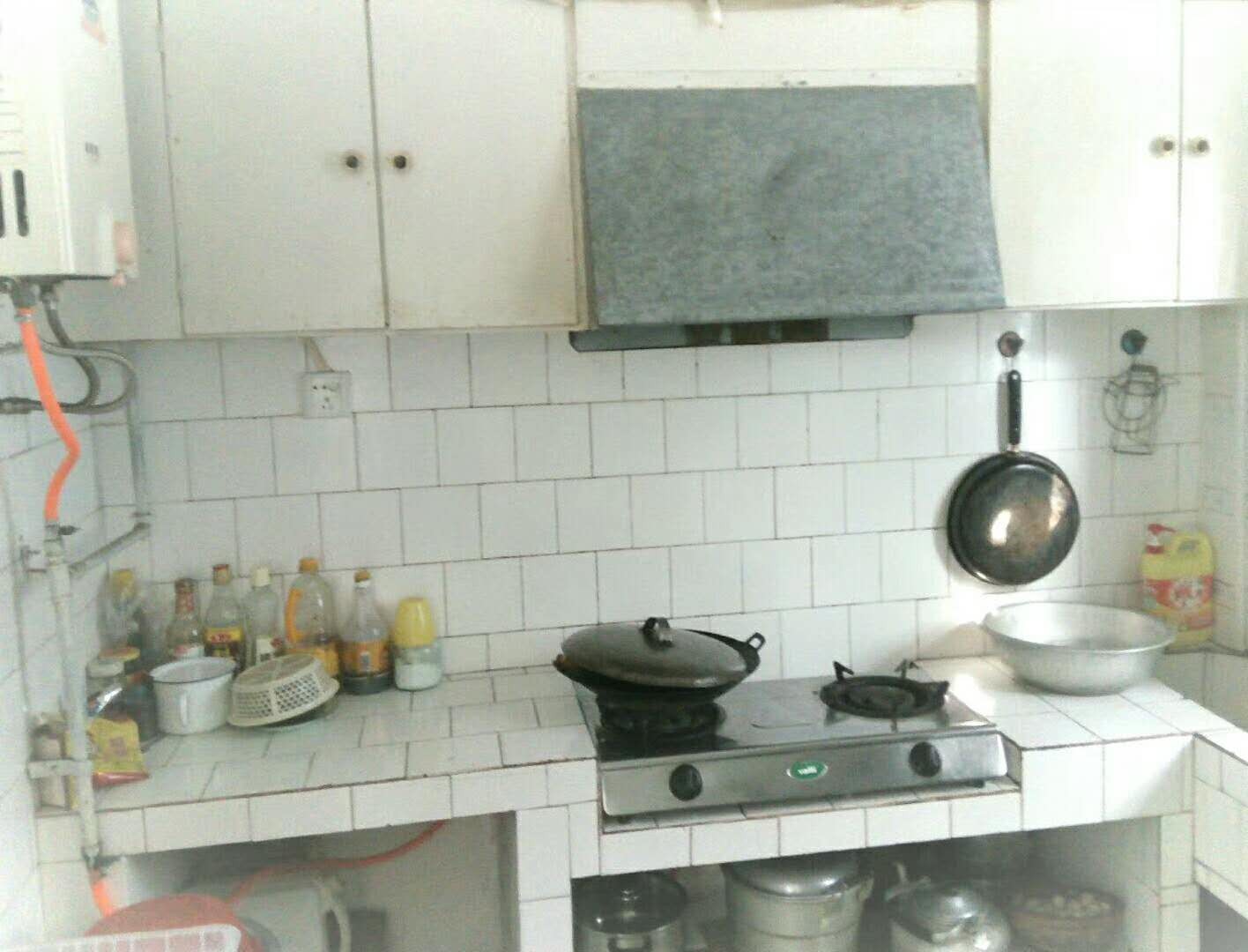 孝感市委大院緊俏優(yōu)質(zhì)三 房+養(yǎng)老房（3室2廳2衛(wèi)）急售