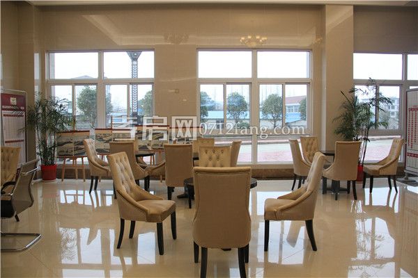 2019011209404682957ocxr4x.jpg 帶客廳.jpg