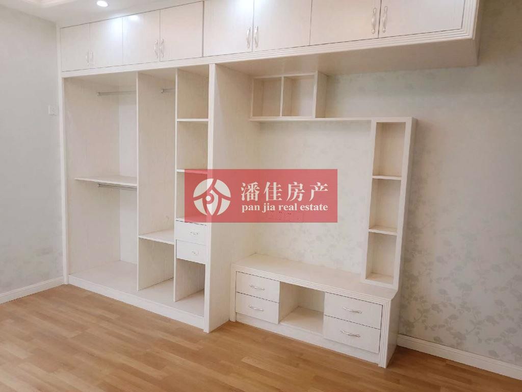 【潘佳房產(chǎn)推薦】【交通東路4樓141平米通透大戶型精裝擰包入住58萬】