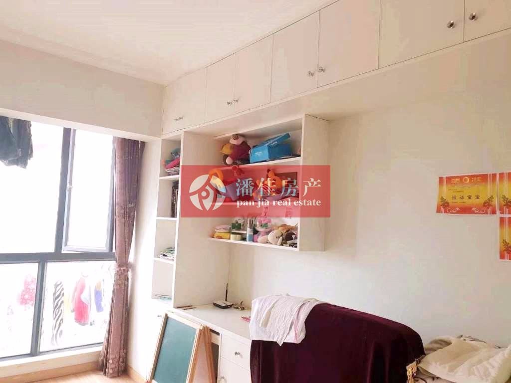 性價比超高！新裝修！北大鴻城87平3房55萬大甩賣！