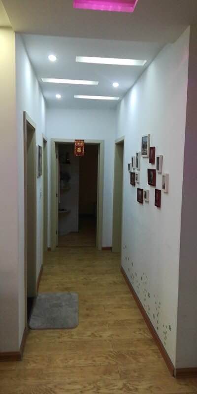 業(yè)主南遷創(chuàng)業(yè)，精裝婚房出售，家具電器可送，急！