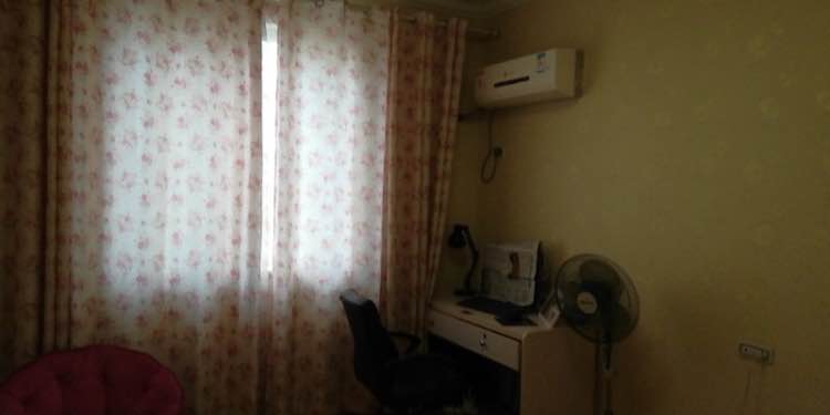 業(yè)主南遷創(chuàng)業(yè)，精裝婚房出售，家具電器可送，急！