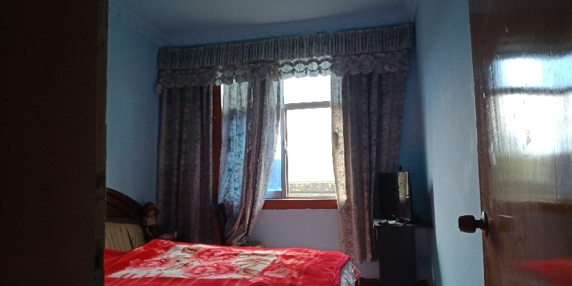 A3222大東門單位房5/7簡裝二室兩證滿五64.4平米售價20萬