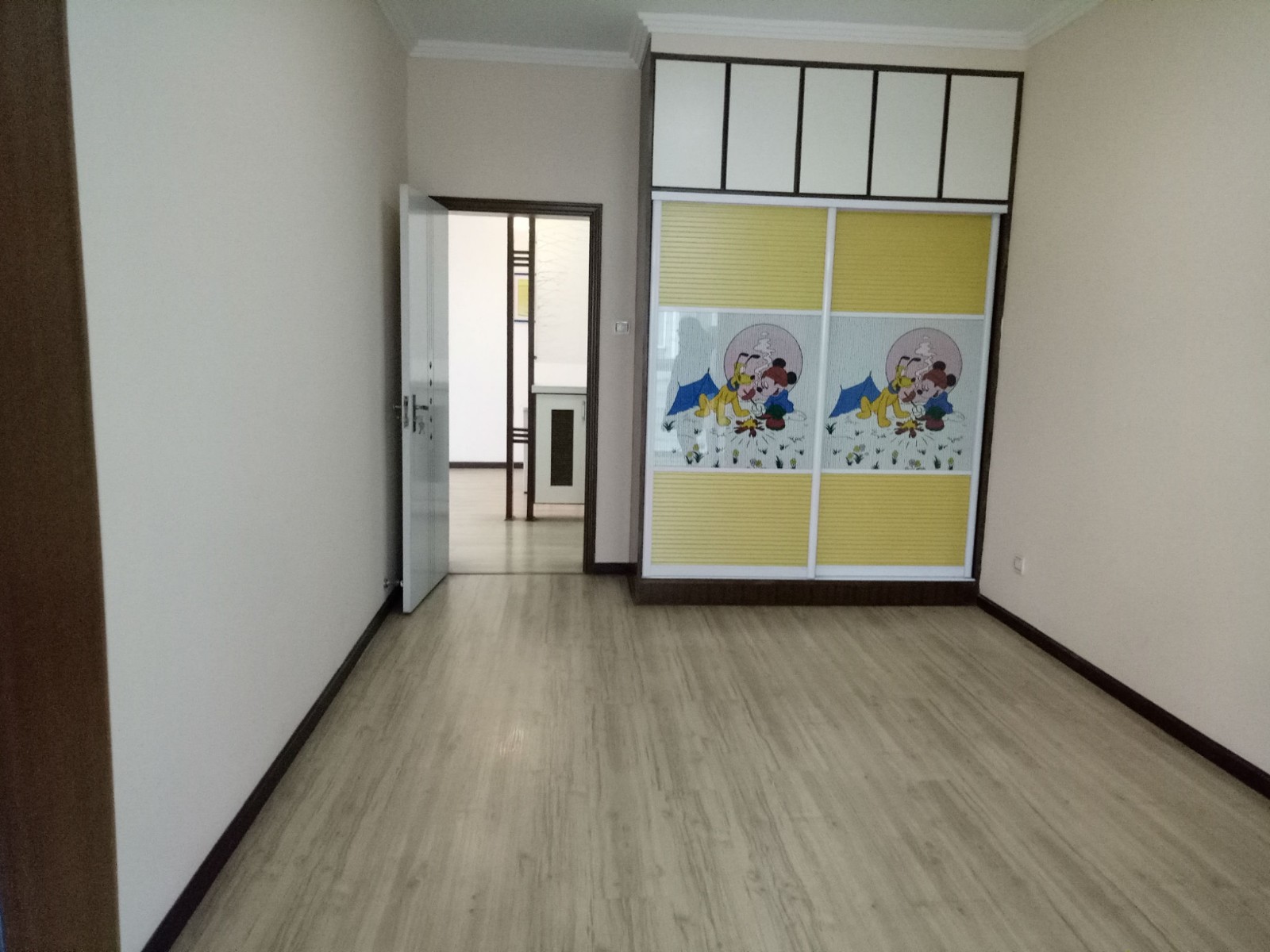 A3590宇济城中城3/2/1简装3/6两证满五面积126平售价55万