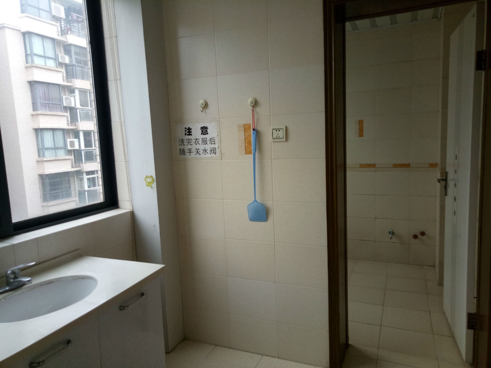 A3590宇济城中城3/2/1简装3/6两证满五面积126平售价55万