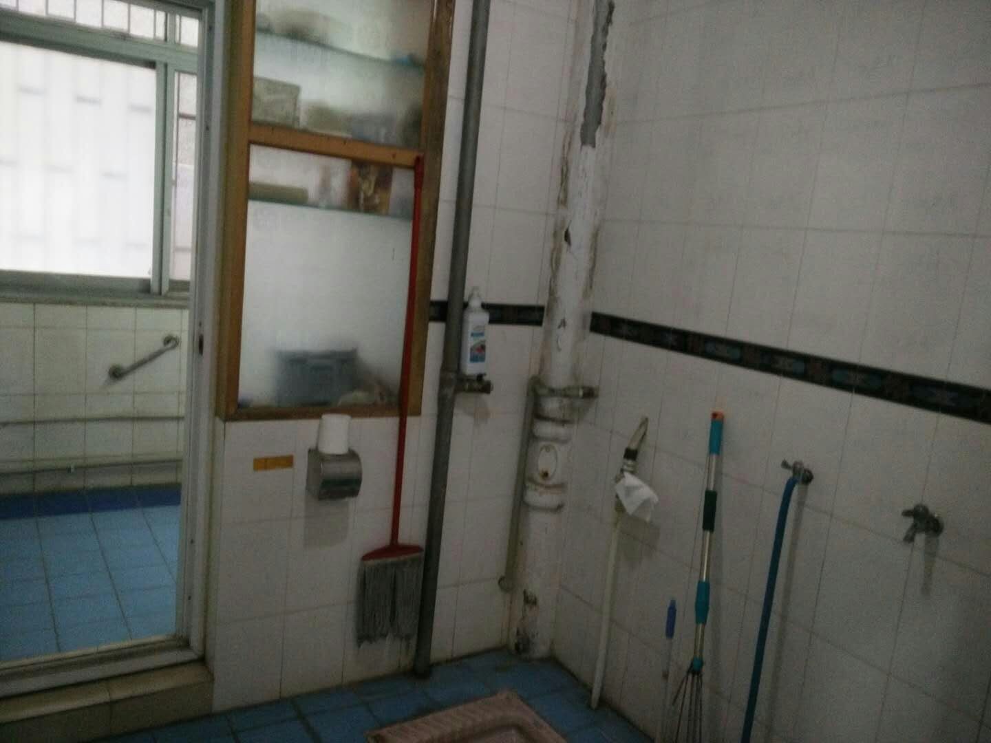 C1367園林路水文局2/5精裝4/1/1不動產(chǎn)證面積110平米售價60萬”