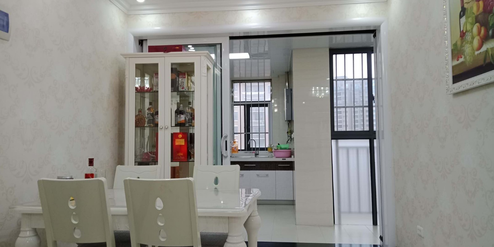 F176宇濟(jì)濱湖天地竹苑4/2/2精裝139平米20/27兩證滿二帶車庫成交價(jià)136萬