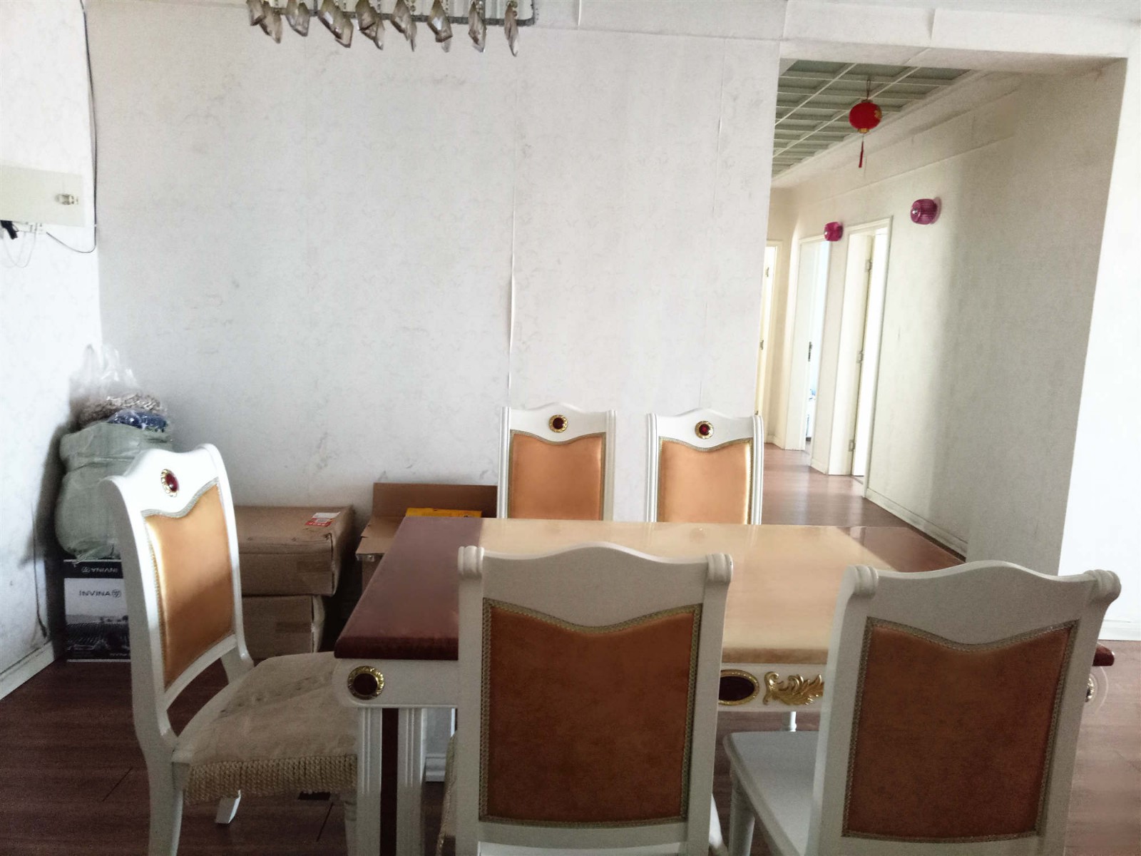 C1412天紫名苑4/2/2精裝14/17面積165平米兩證滿五90萬