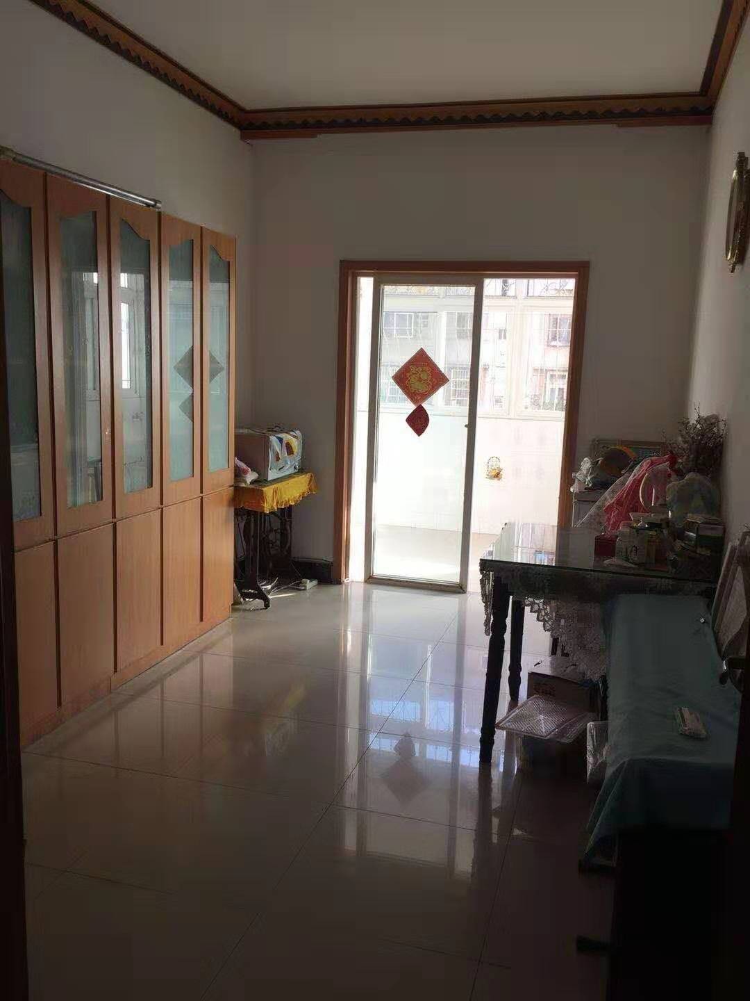 孝南區(qū)檢察院宿舍4室2廳2衛(wèi)（玉泉小學(xué)對面）