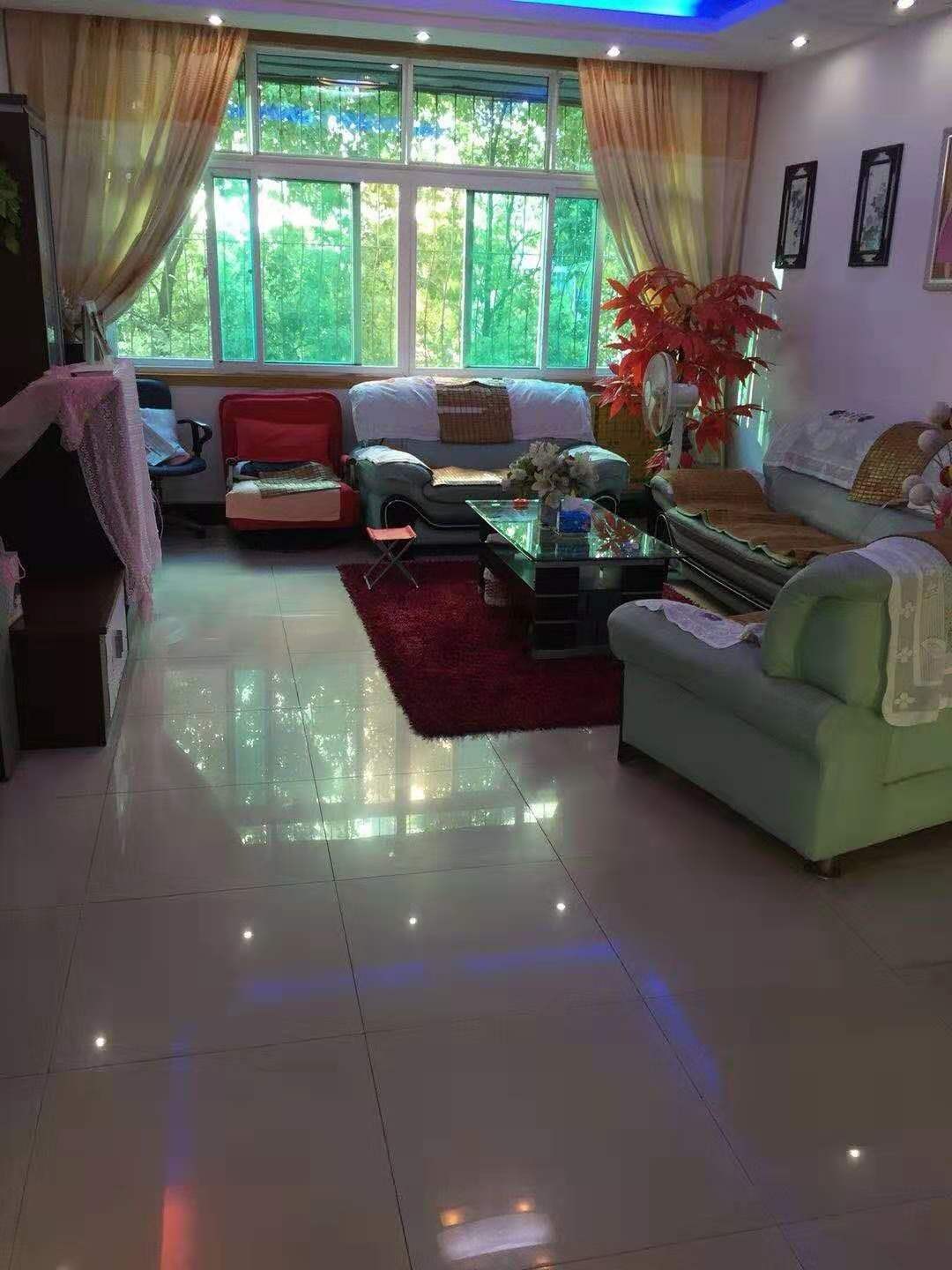 孝南區(qū)檢察院宿舍4室2廳2衛(wèi)（玉泉 對(duì)面）