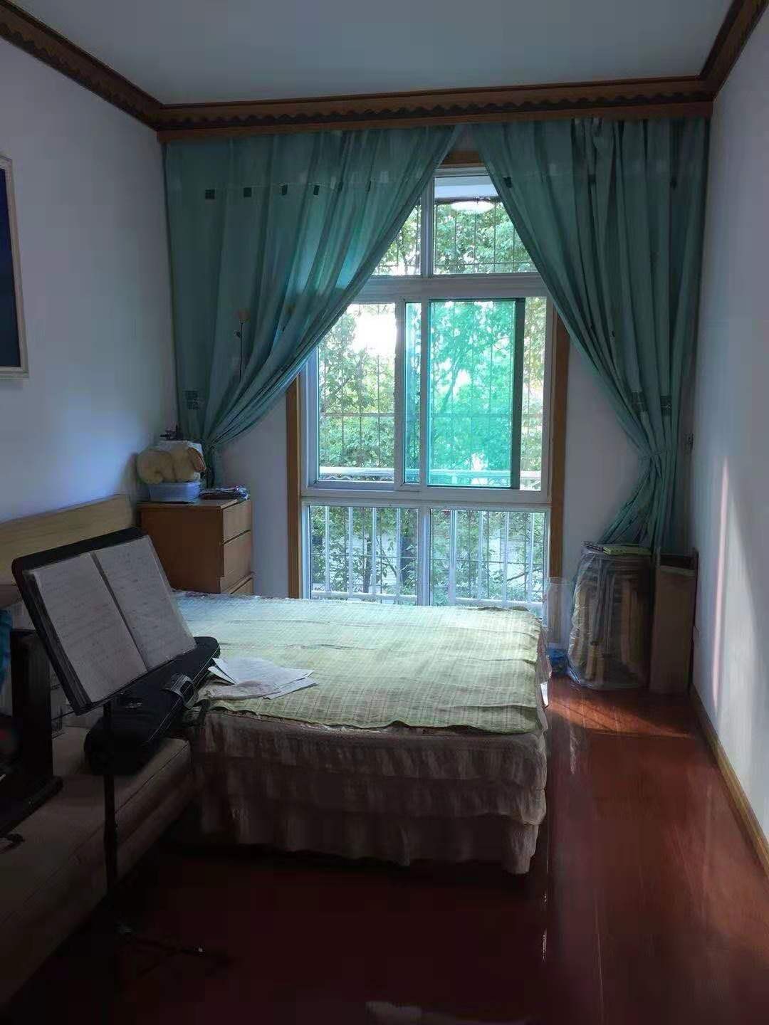 孝南區(qū)檢察院宿舍4室2廳2衛(wèi)（玉泉 對(duì)面）