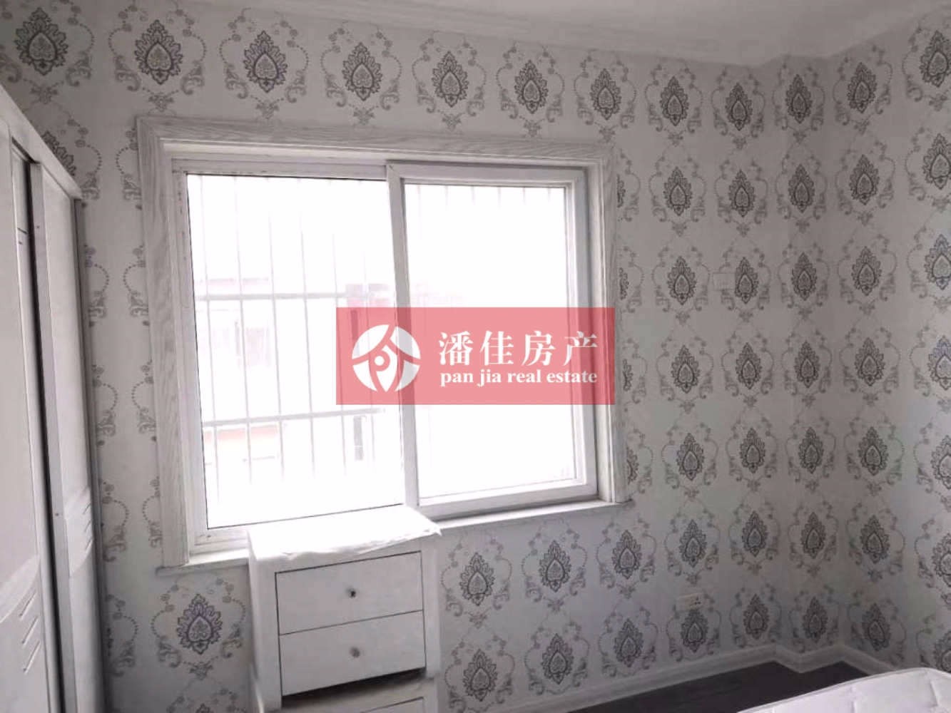 丹陽學(xué)區(qū)房！毛坯價送精裝！航天首府旁紫荊花園98平精裝急售只要68萬