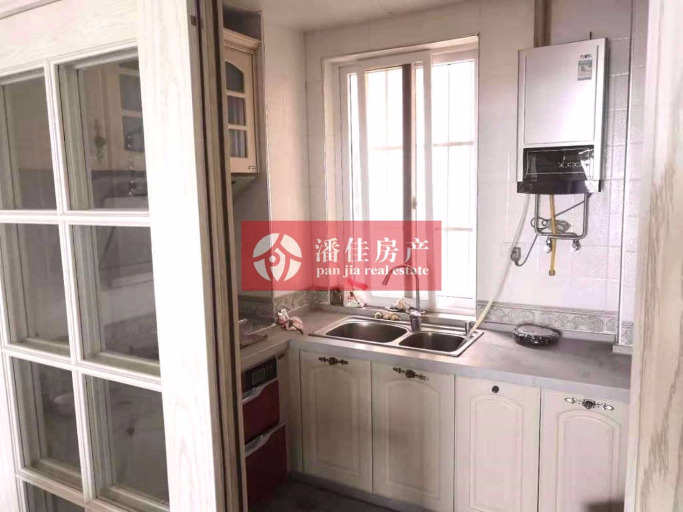 丹陽(yáng) 房！毛坯價(jià)送精裝！航天 府旁紫荊花園98平精裝急售只要68萬(wàn)