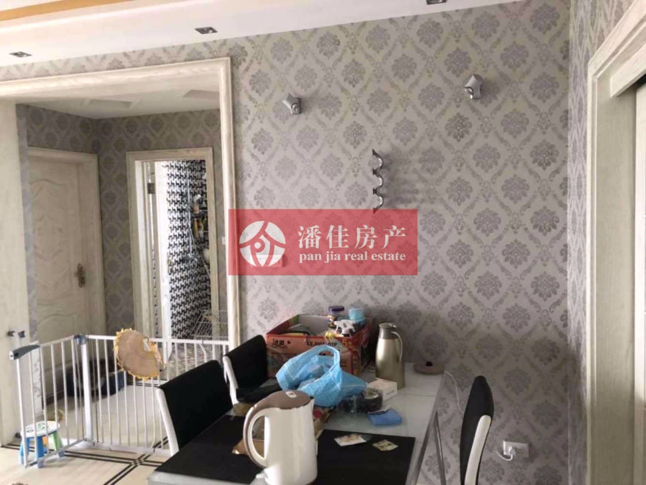 丹陽(yáng) 房！毛坯價(jià)送精裝！航天 府旁紫荊花園98平精裝急售只要68萬(wàn)