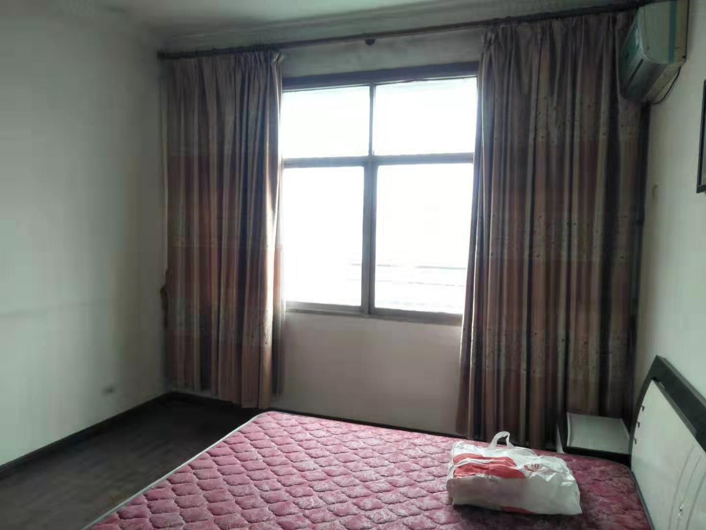 吉房出租建設東路口智美天下幼兒園旁房屋出租3室2廳1衛(wèi)