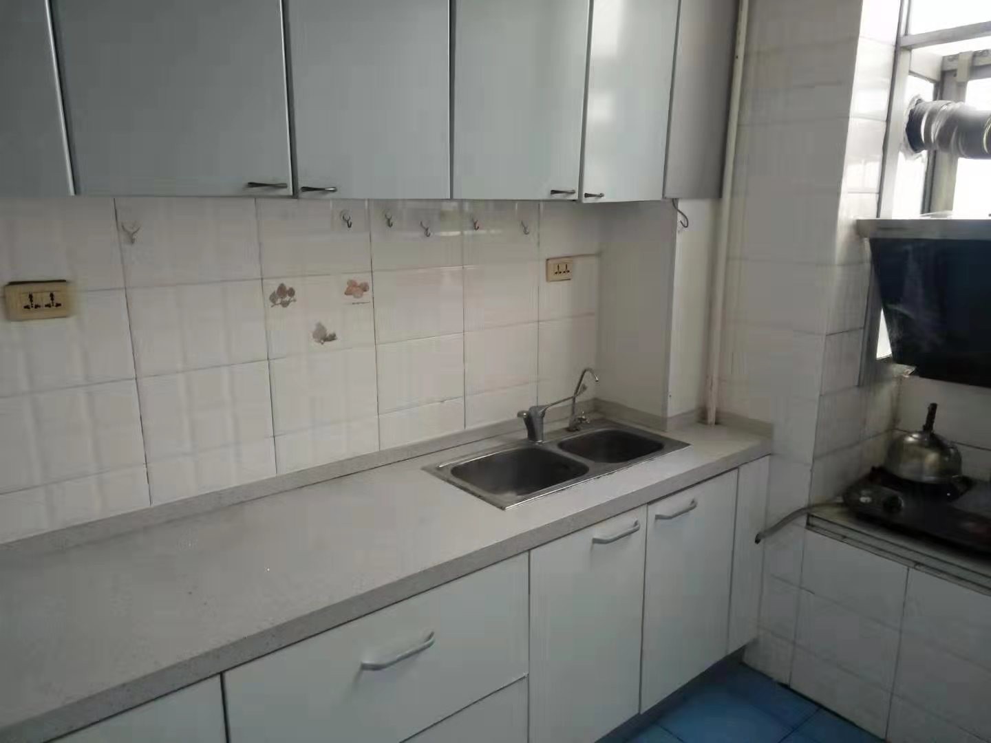 吉房出租建設東路口智美天下幼兒園旁房屋出租3室2廳1衛(wèi)