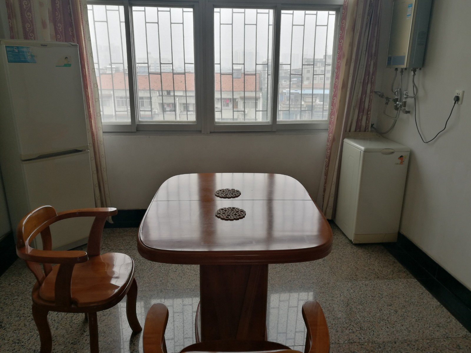 急售！孝感市實(shí)驗(yàn) 、文昌中學(xué)雙 房