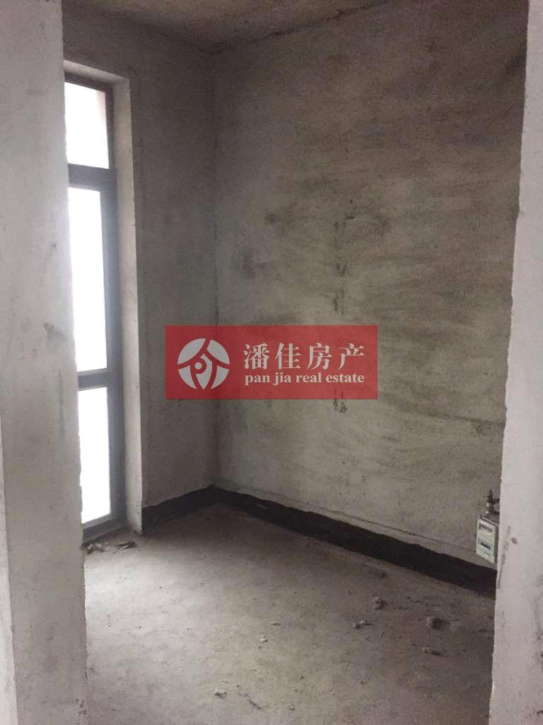 【潘佳房產(chǎn)推薦】【宇濟城中城2/6層131平米簡裝南北通透有院子方便停車60萬】