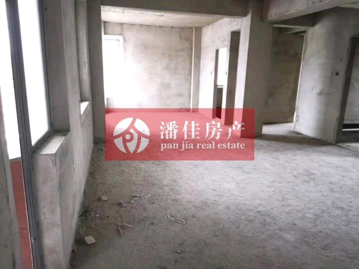 【潘佳房產(chǎn)推薦】【宇濟城中城2/6層131平米簡裝南北通透有院子方便停車60萬】