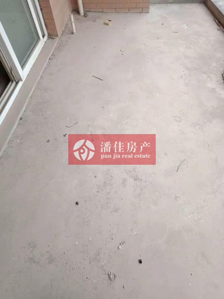 【潘佳房產(chǎn)推薦】滿二乾坤豪府一期139平米精裝南北通透130萬