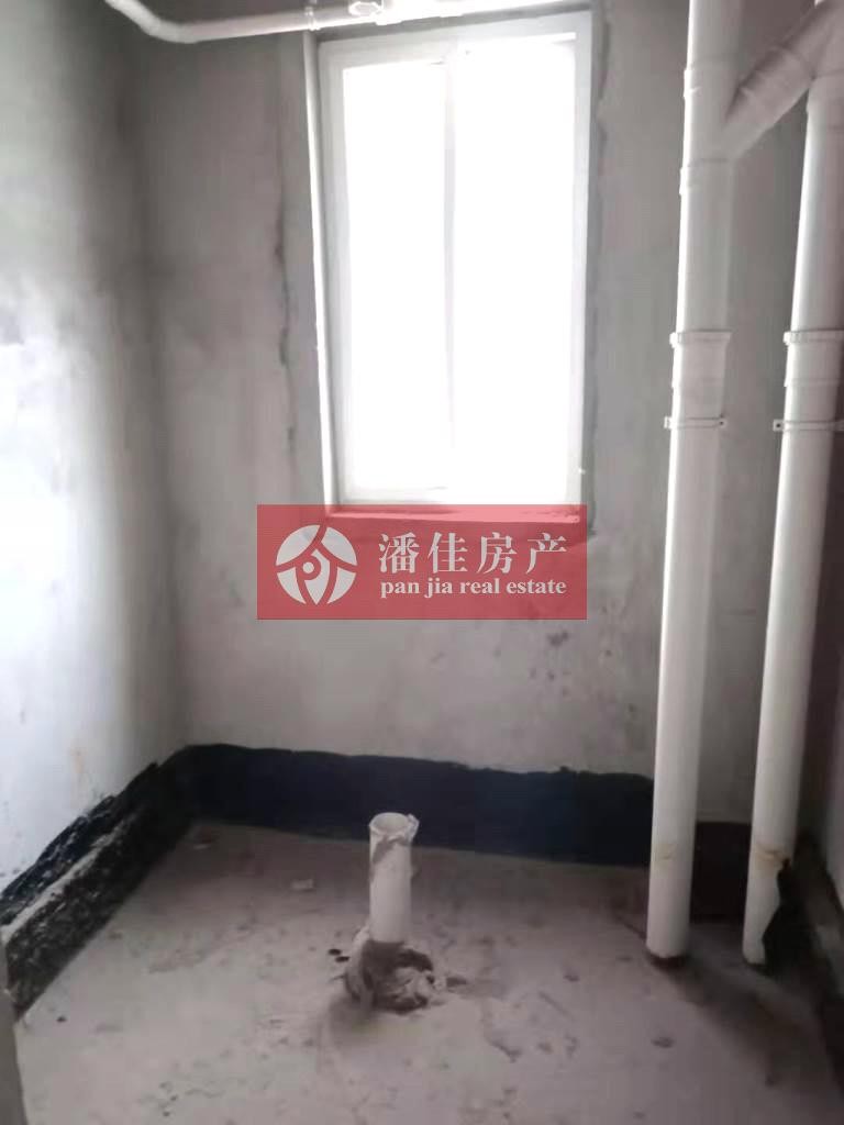 【潘佳房產(chǎn)推薦】滿二乾坤豪府一期139平米精裝南北通透130萬