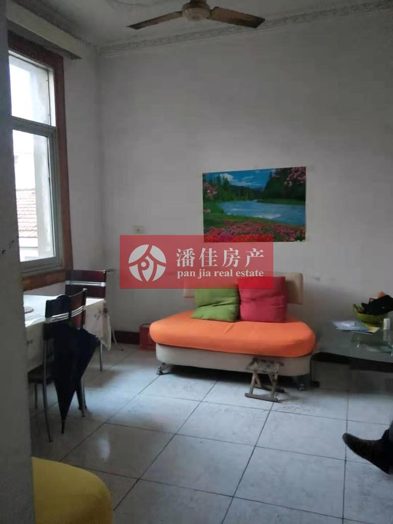 【潘佳房產(chǎn)推薦】楚環(huán)雙 文化路中段55平米4/6樓有院子只要24.3萬