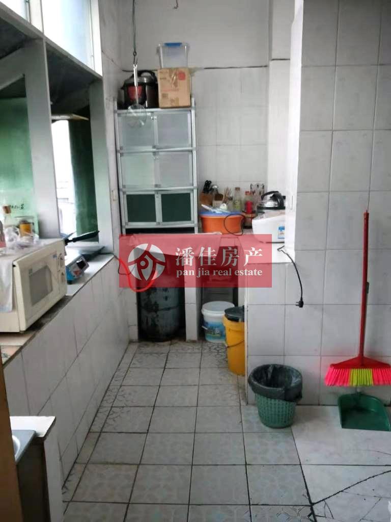 【潘佳房產(chǎn)推薦】楚環(huán)雙 文化路中段55平米4/6樓有院子只要24.3萬