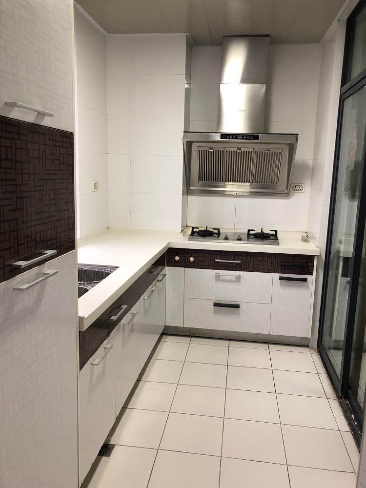 蔚藍新都精裝130?車庫