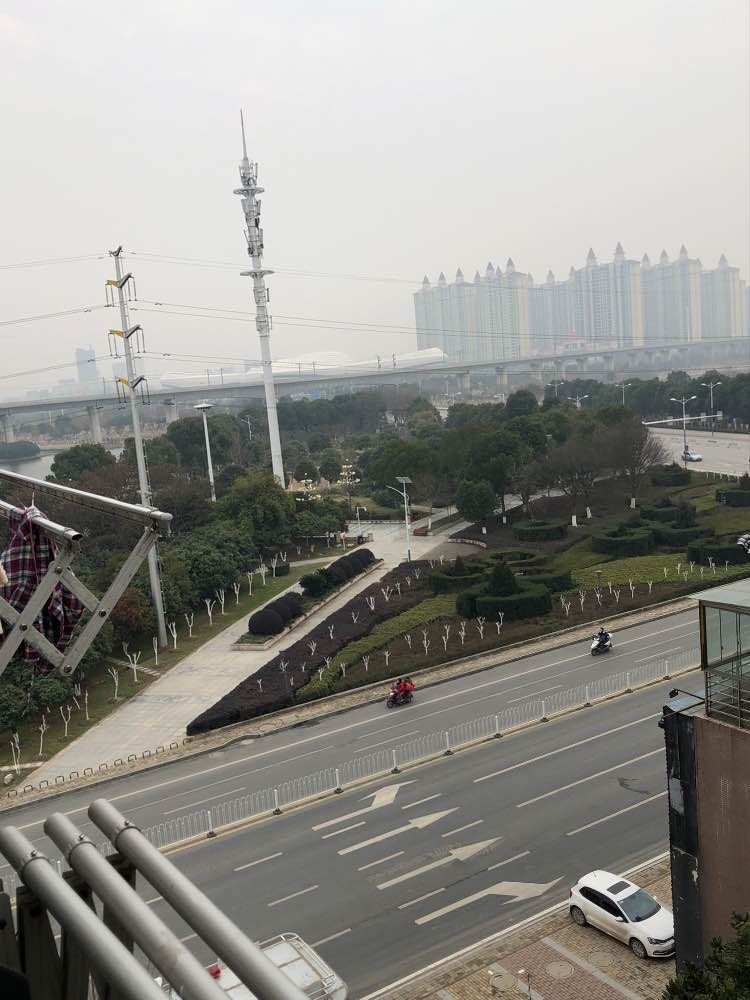 蔚藍新都精裝130?車庫