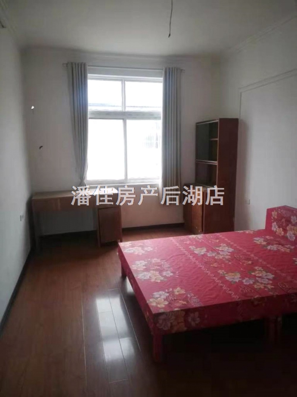 滿二掛口街131平中等裝修三面采光5樓拎包入住