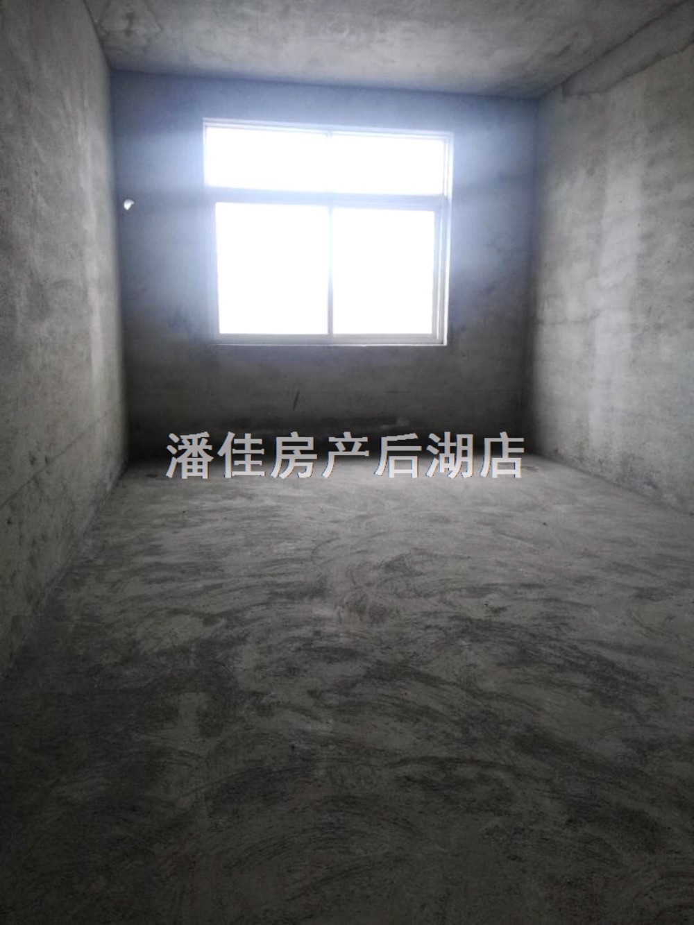 單價(jià)3100永新中學(xué)對(duì)面合力佳苑150平大三房二廳二衛(wèi)