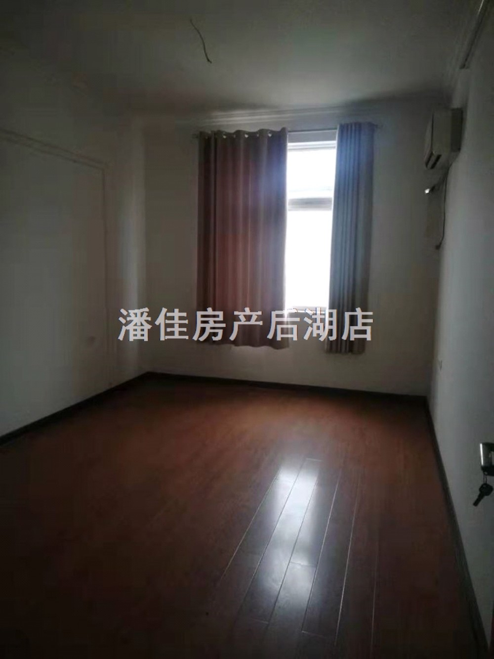 滿二掛口街131平中等裝修三面采光5樓拎包入住