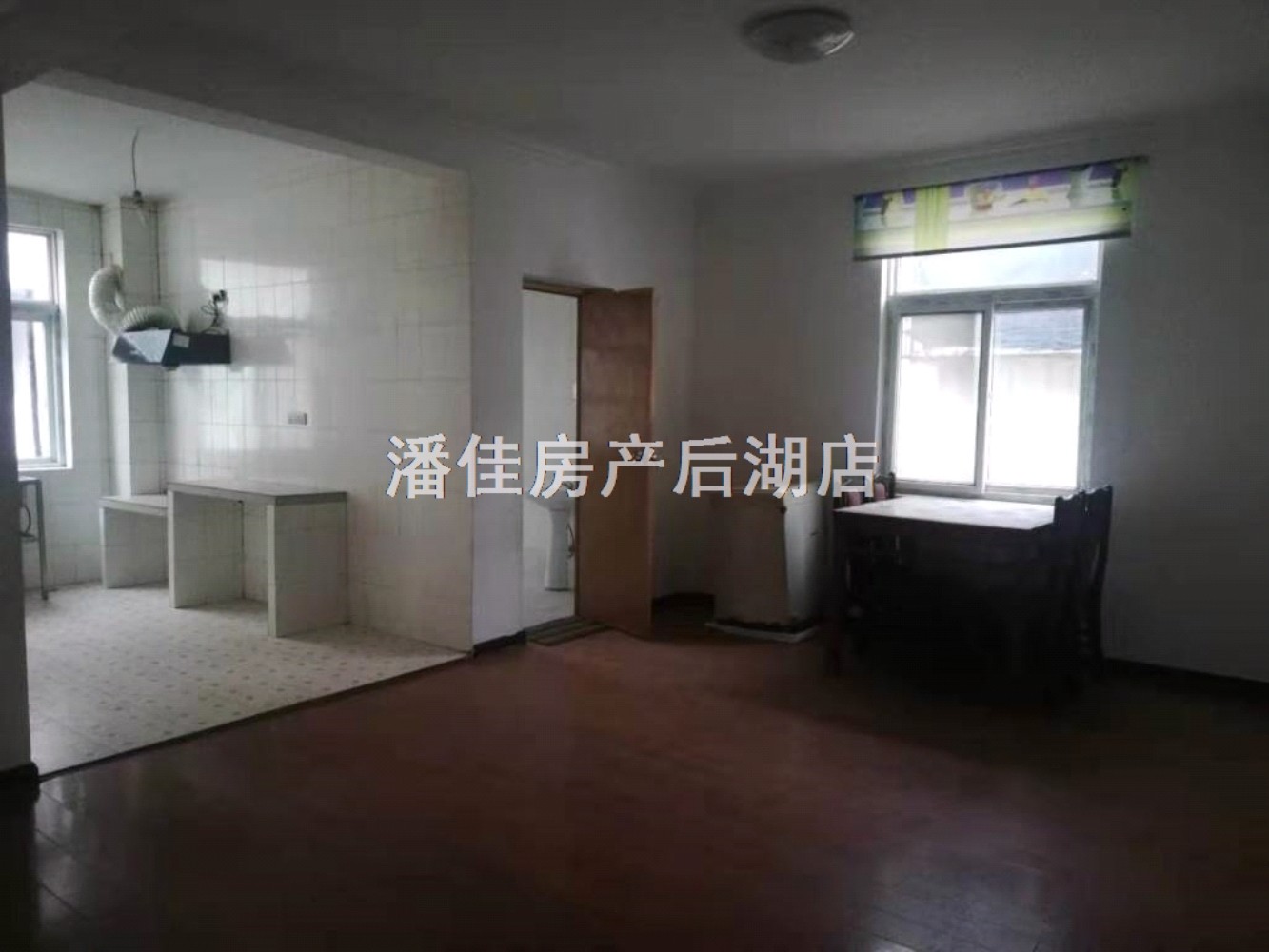 滿二掛口街131平中等裝修三面采光5樓拎包入住