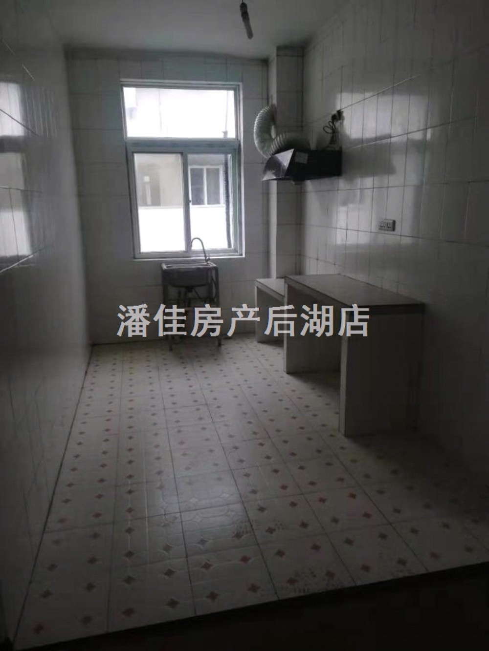 滿二掛口街131平中等裝修三面采光5樓拎包入住