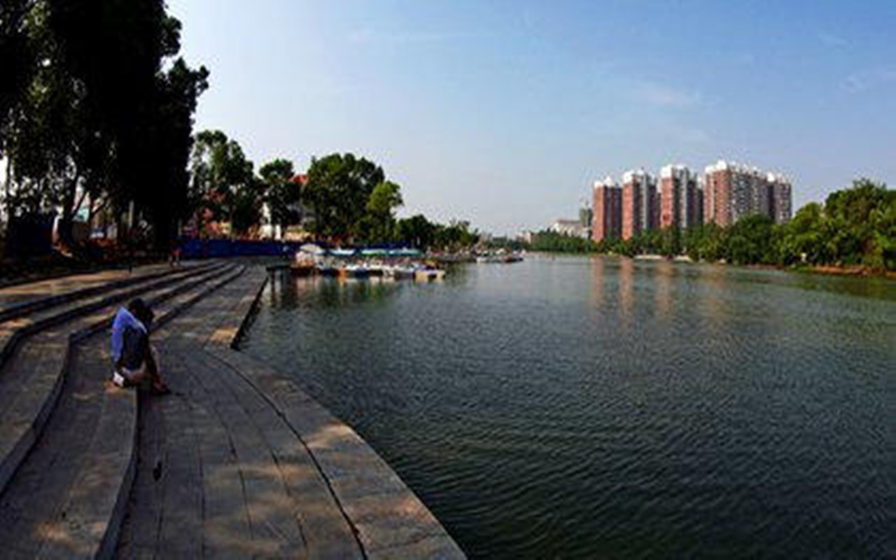 后湖御景二室二廳一衛(wèi)，精裝修，家具電器齊全，拎包入住