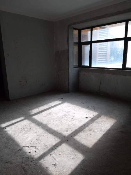 滨湖天地竹苑3室2厅2卫127平送入户花园99万