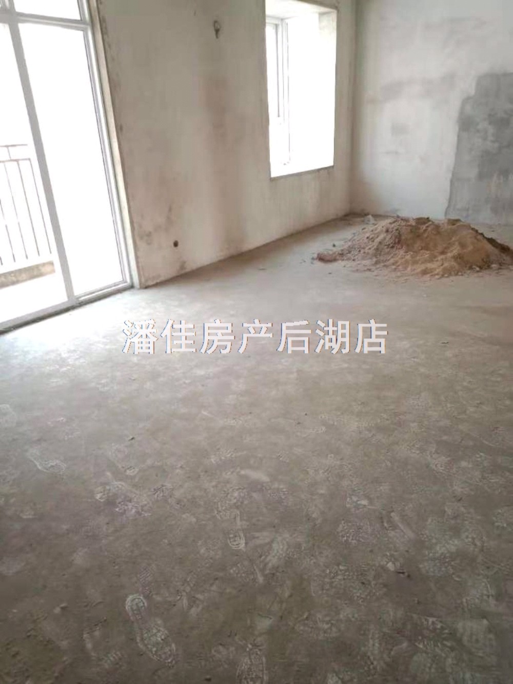 證滿稅低錦繡后湖中間層毛坯2居室47.5萬(wàn)