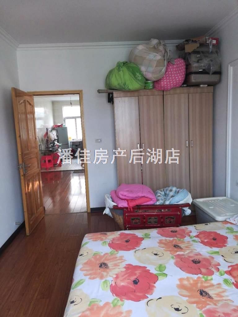 降價了！航空路三室兩廳一衛(wèi)4/6簡單裝修131平米