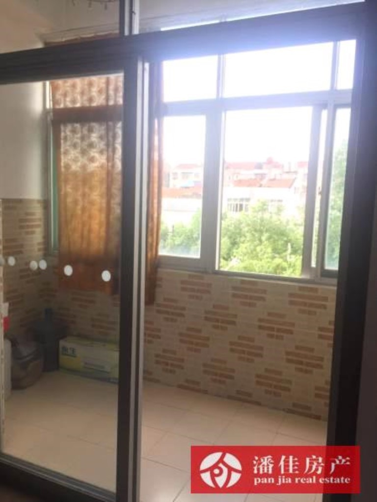 【潘佳房產(chǎn)推薦】【交通東路4樓141平米通透大戶型精裝擰包入住58萬】