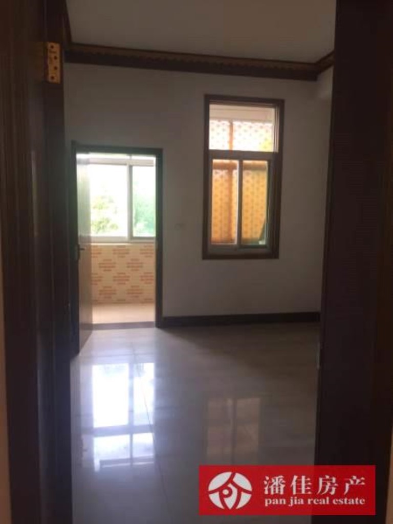 【潘佳房產(chǎn)推薦】【交通東路4樓141平米通透大戶型精裝擰包入住58萬】