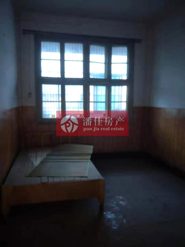 【潘佳房產(chǎn)推薦】【宇濟城中城2/6層131平米簡裝南北通透有院子方便停車60萬】