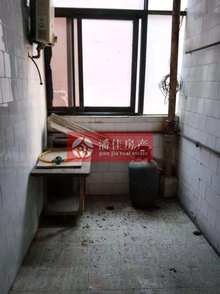【潘佳房產(chǎn)推薦】【宇濟城中城2/6層131平米簡裝南北通透有院子方便停車60萬】
