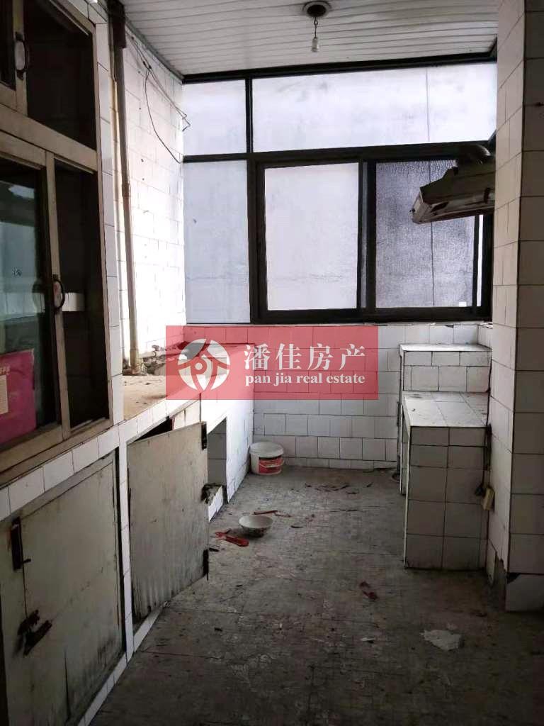 【潘佳房產(chǎn)推薦】【宇濟城中城2/6層131平米簡裝南北通透有院子方便停車60萬】