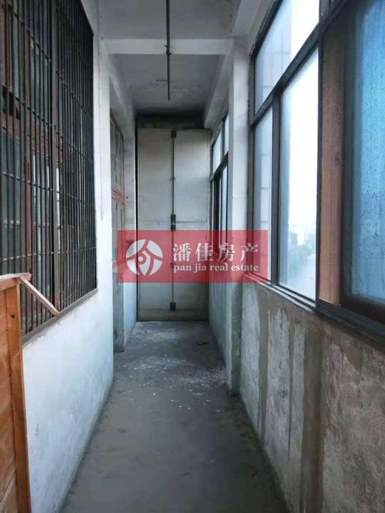 【潘佳房產(chǎn)推薦】【宇濟城中城2/6層131平米簡裝南北通透有院子方便停車60萬】