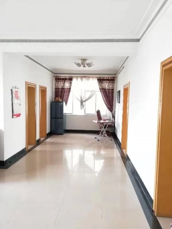 交通東路 4室2廳1衛(wèi) 南北通透 隨時(shí)可看（實(shí)際面積超出產(chǎn)證）