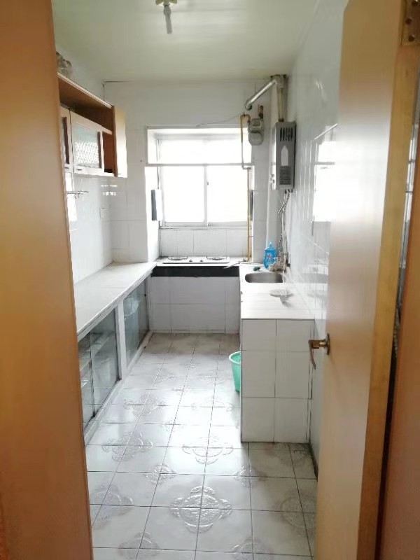 交通東路4室2廳1衛(wèi)南北通透 可看（實際面積超出產證）