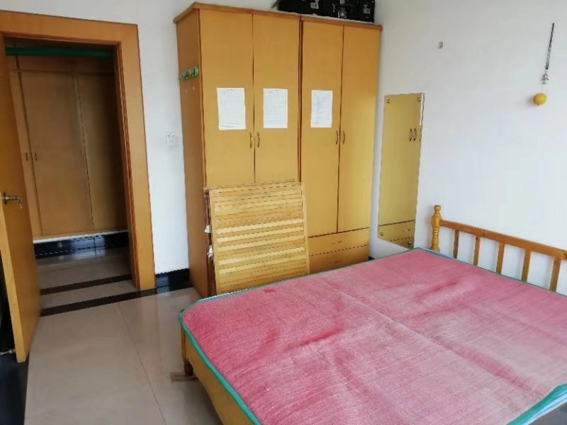 交通東路4室2廳1衛(wèi)南北通透 可看（實際面積超出產證）