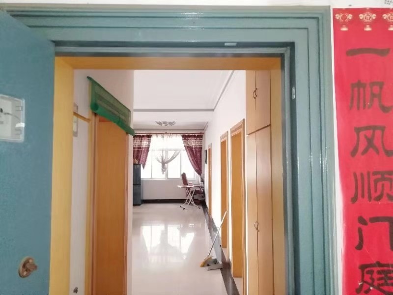 交通東路4室2廳1衛(wèi)南北通透 可看（實際面積超出產證）